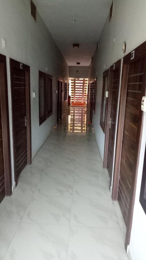 Hotel Tulsi Banda Luaran gambar